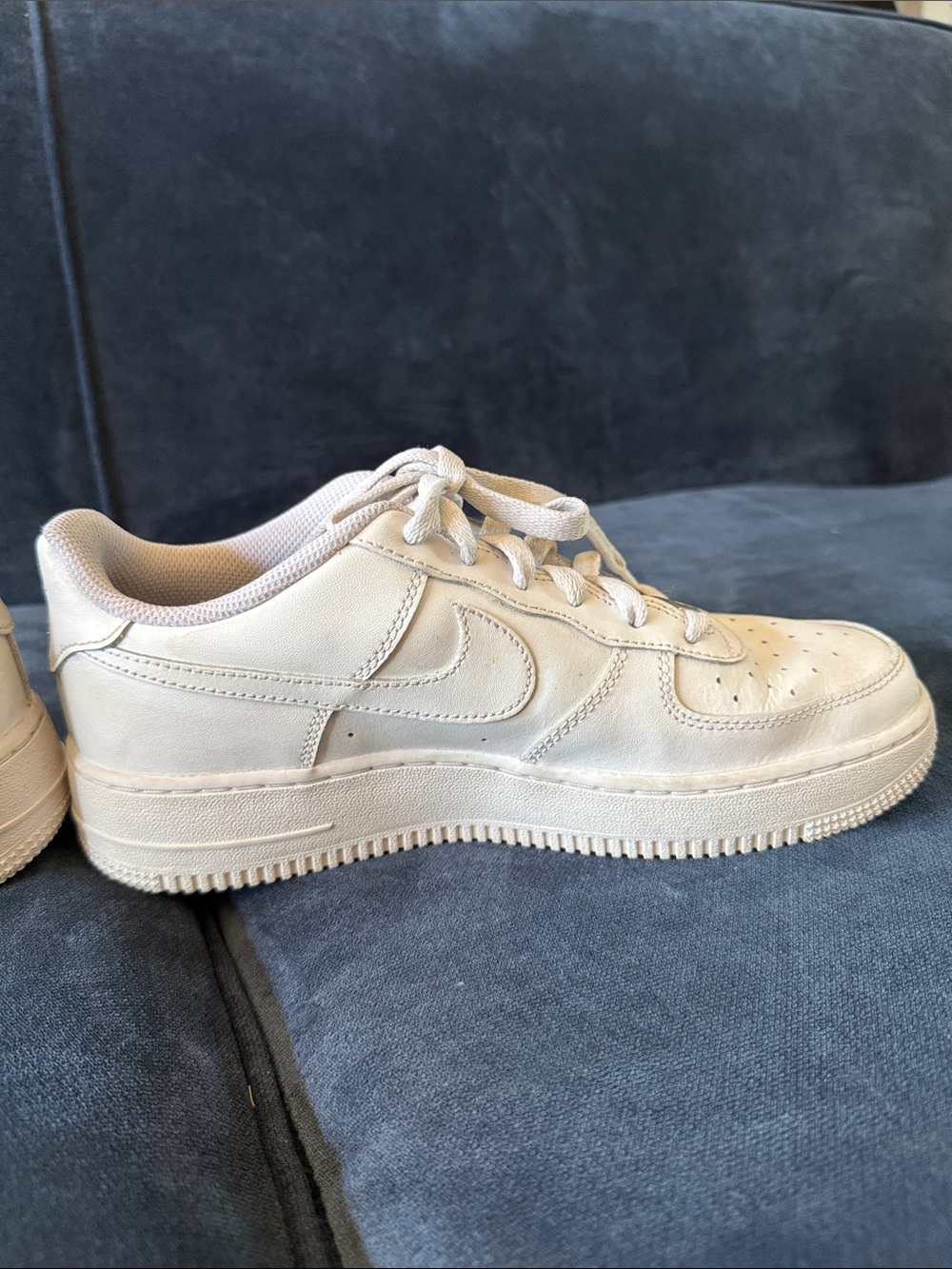 Nike White Air Force 1 Size 6.5y - Picture 6 of 12